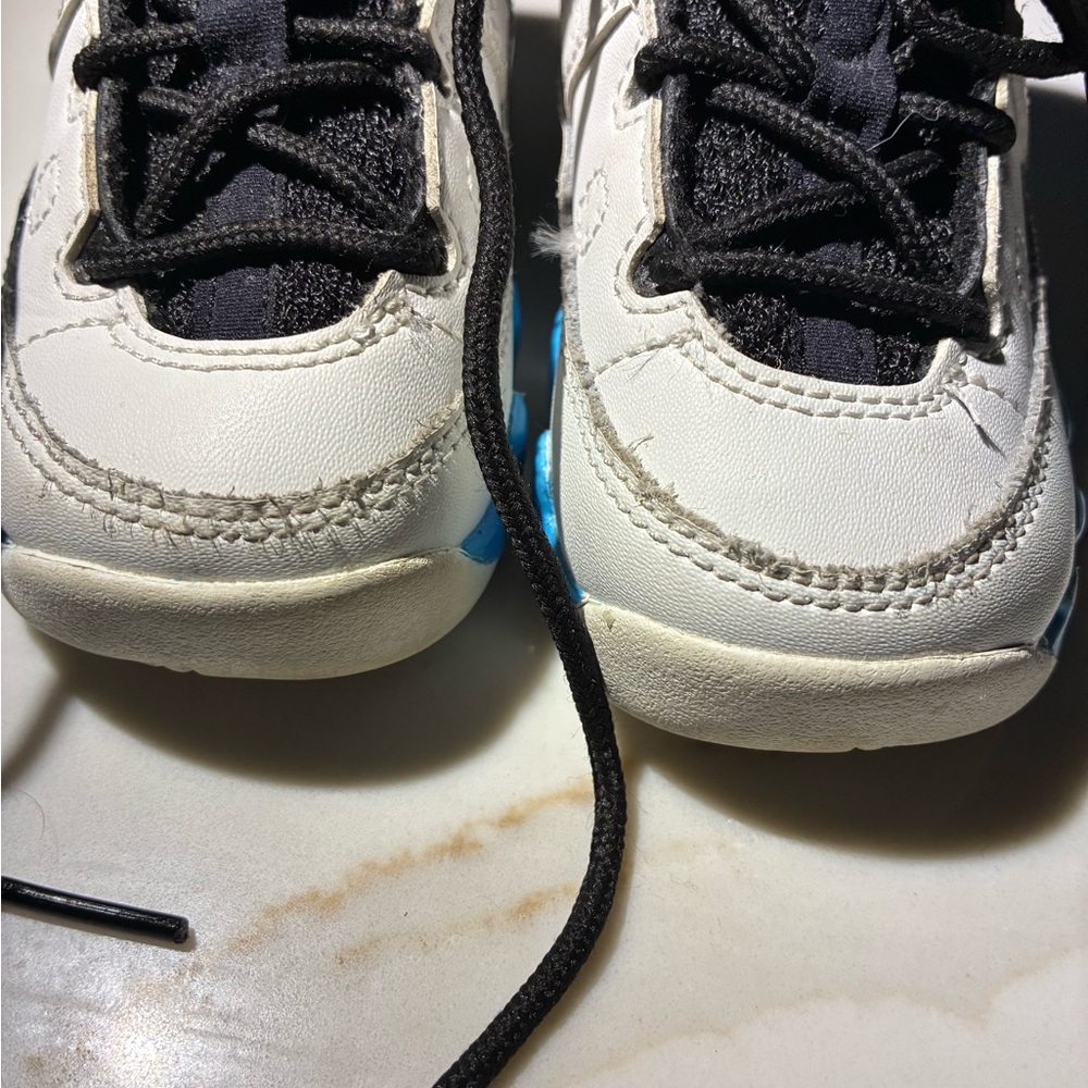 Jordan Kids' Black and White Sneakers with Blue Accents - Picture 4 of 7